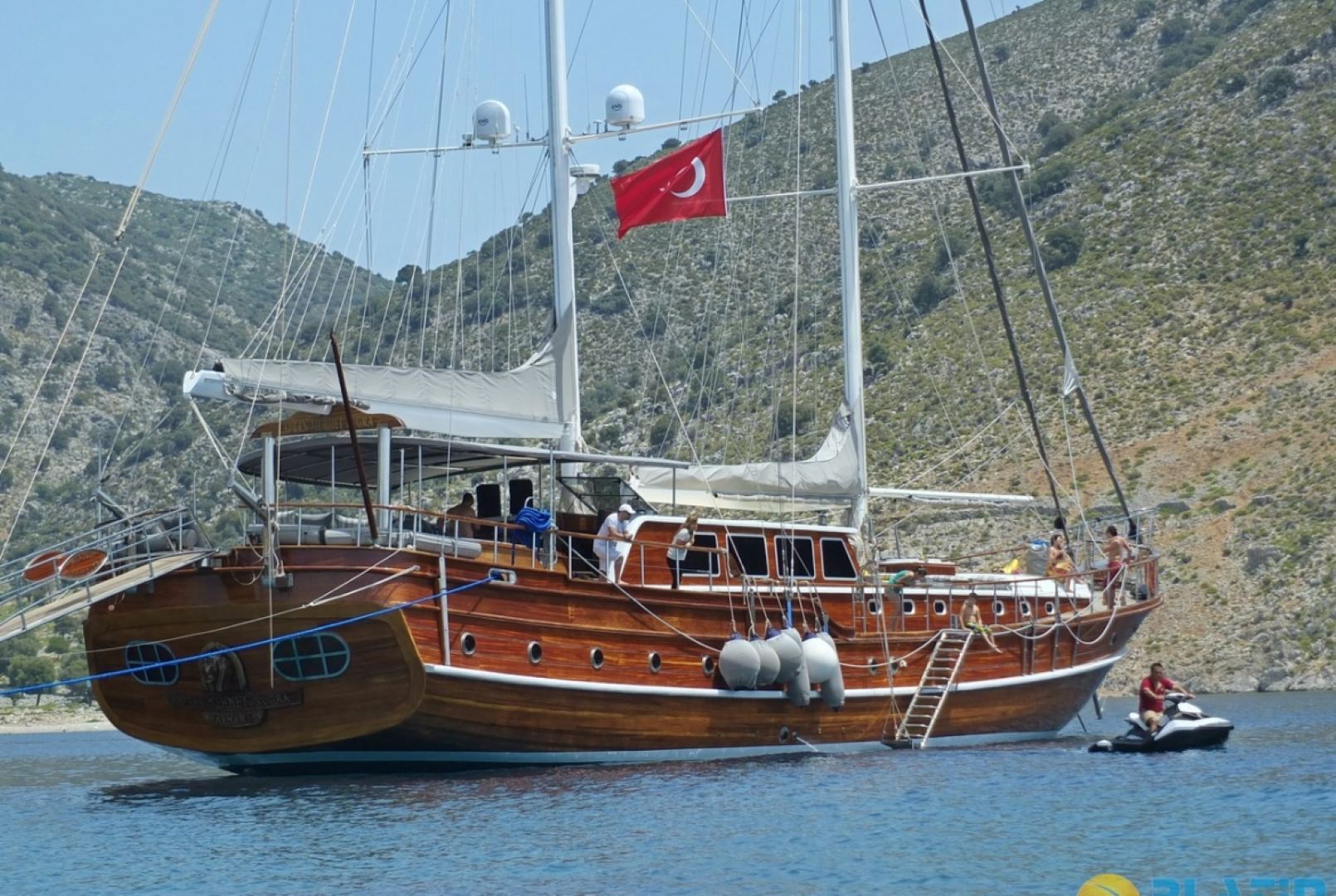 Yacht Kaptan Mehmet Bugra 8 Cabins 34 Meters Yacht Charter Turkey