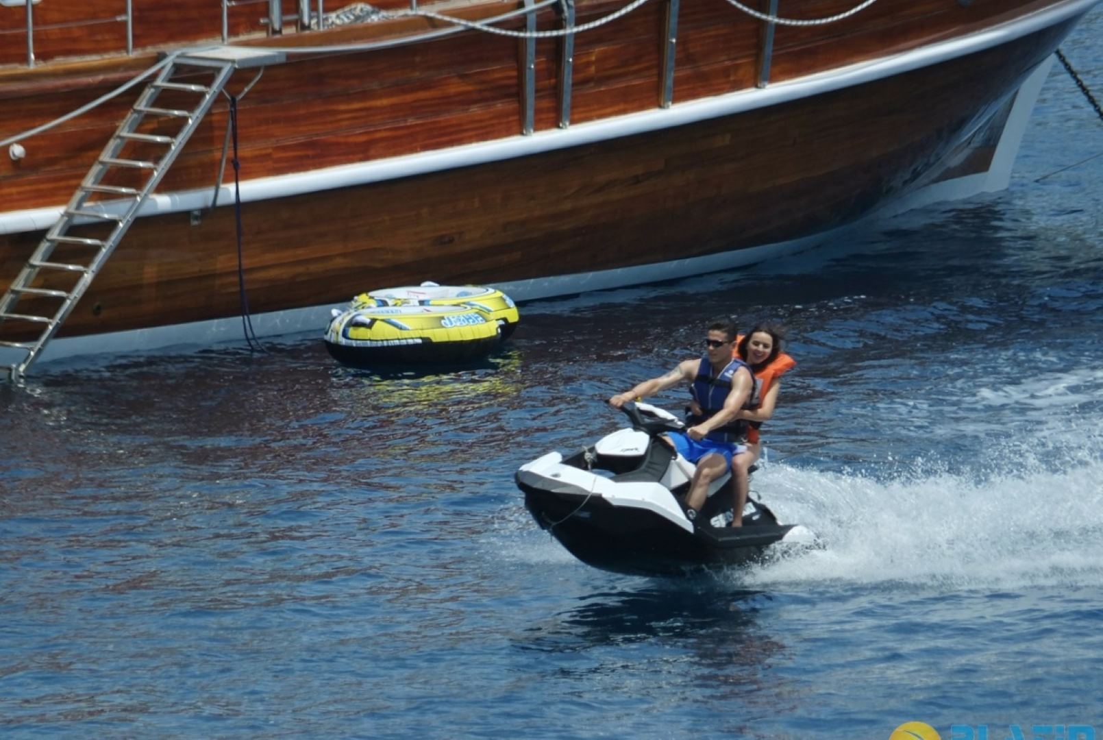 Yacht Kaptan Mehmet Bugra 8 Cabins 34 Meters Yacht Charter Turkey