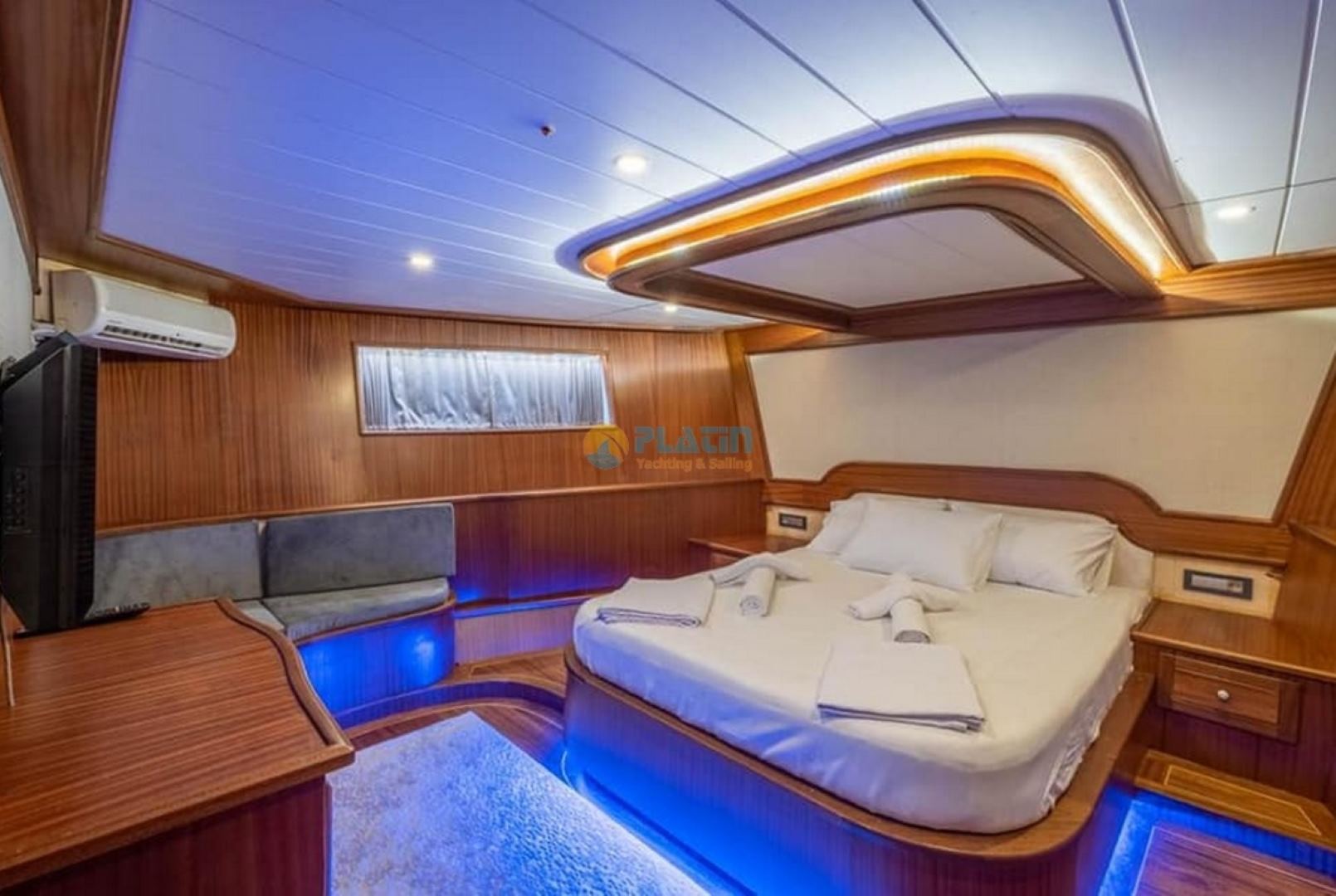 Trawler Compass Motoryacht charter