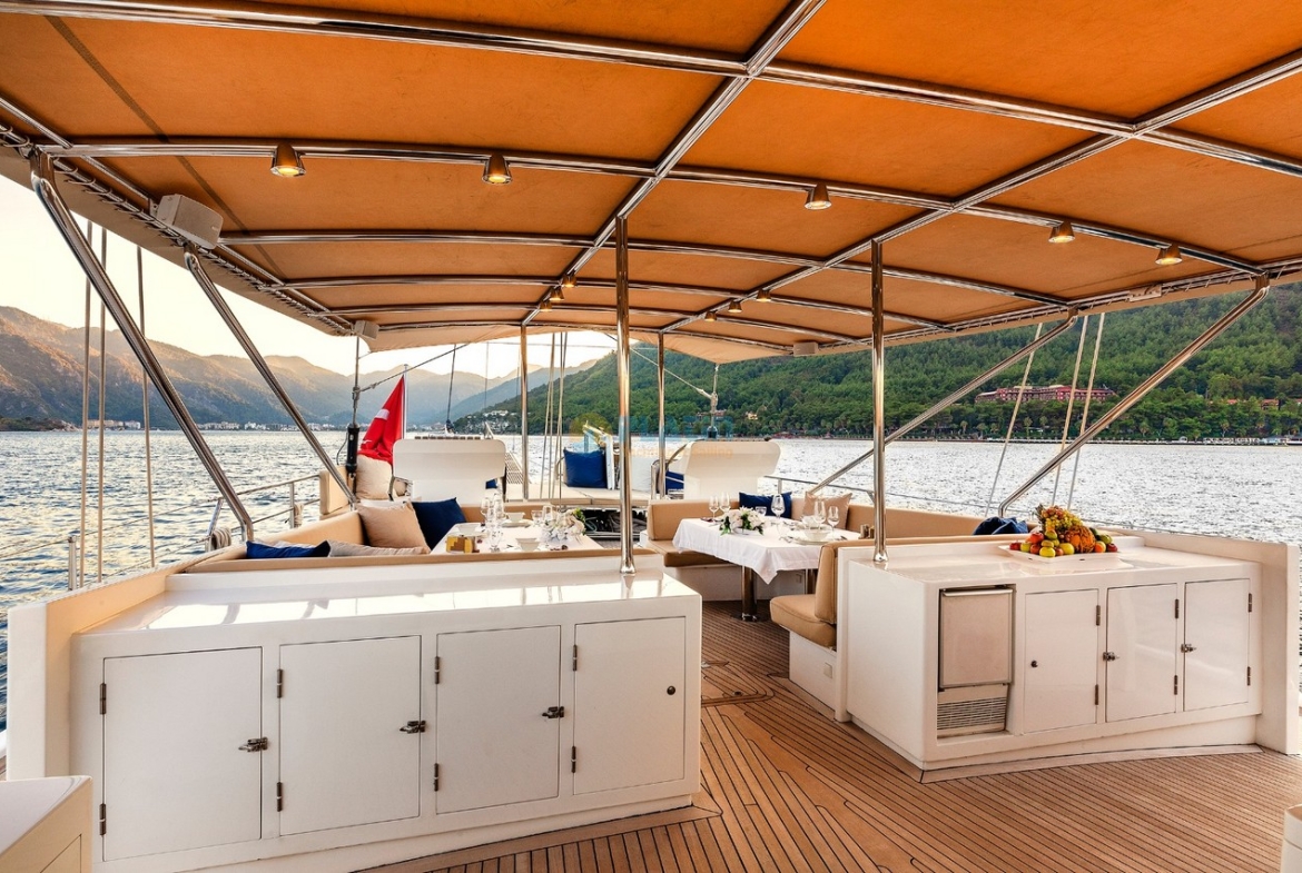 Ubi Bene Gulet Yacht Charter