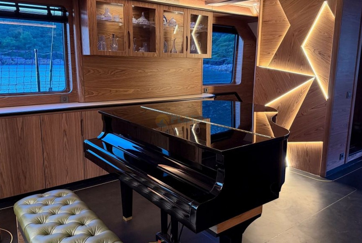 Аренда ультралюксовой парусной яхты Oguz Khan