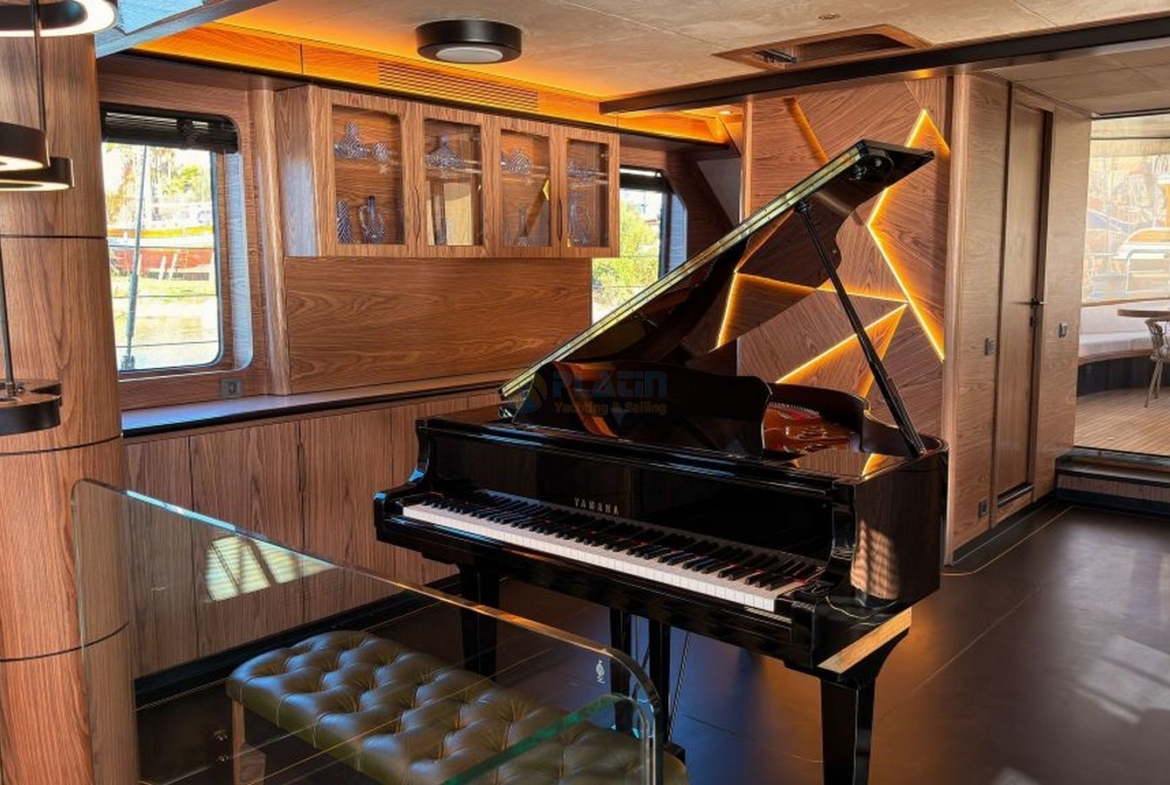 Аренда ультралюксовой парусной яхты Oguz Khan