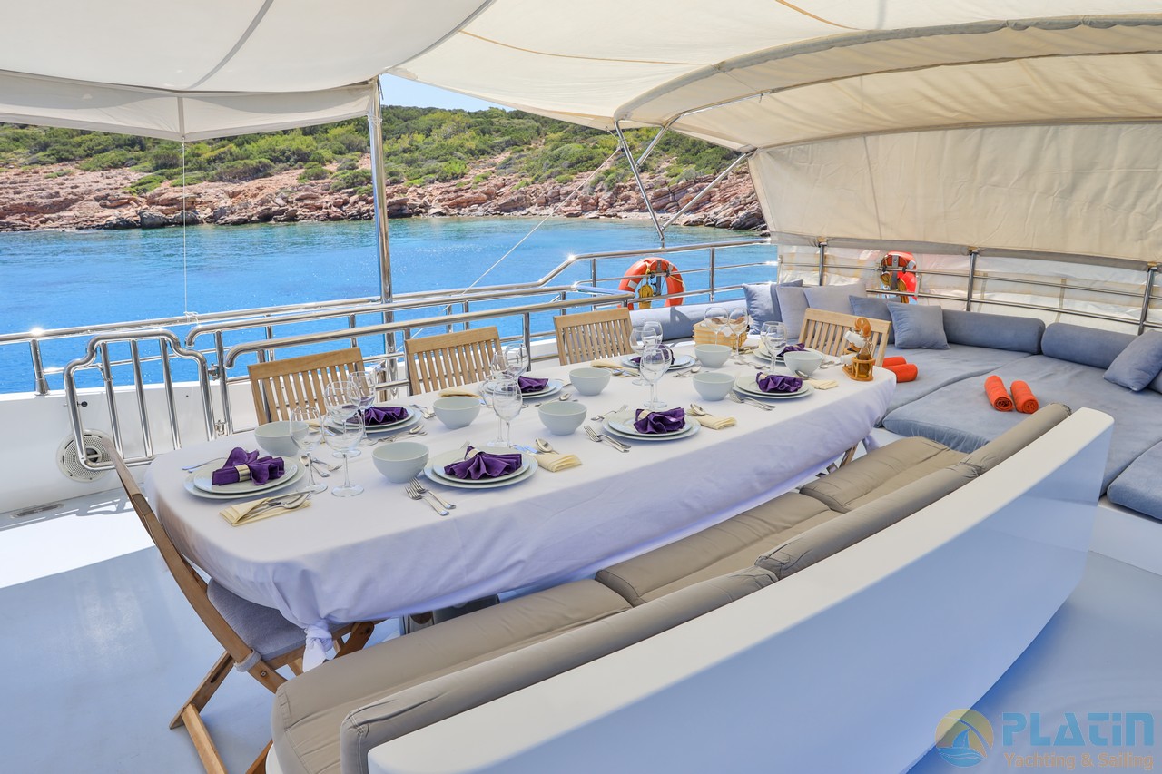 7 Тихих Преимуществ Отдыха на Яхте, О Которых Сложно Рассказать Словами