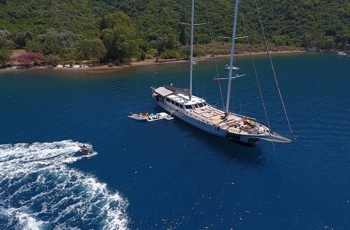 Аренда гулета White Soul из Мармариса на неделю. Частный синий круиз, водные развлечения и уникальный морской отдых ждут вас.